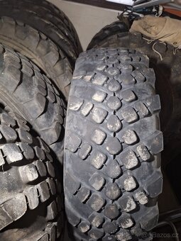 Pneu KAMA 425/85 R21 - 5