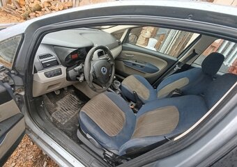 Fiat Grande Punto 1.9JTD - 88kW ,6ti kvalt rozprodám na ND - 5