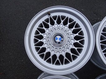 Alu disky originál BMW E34, 15", 5x120, ET 20, pavučiny - 5