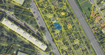 Krásná zahrada 300m2 s chatou Praha Strašnice - 5