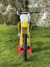 Suzuki RM 250 - 5