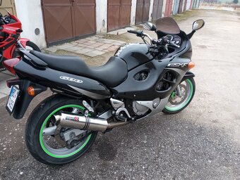 Suzuki GSX 600f - 5