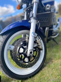 Suzuki GSX 1400 - 5