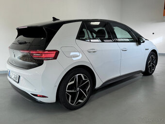 VW ID.3, Pro S 150 Kw 77 Kwh People rv.8/2023 5 míst ČR - 5