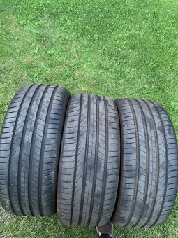 235/40r19 96w - 5