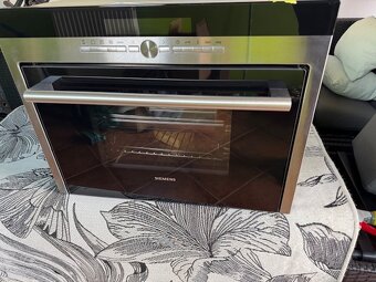 Prodám novou kombinovanou  parní troubu Siemens HB36D575 - 5