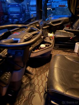 Scania S770 V8 6x4 tahač - 5