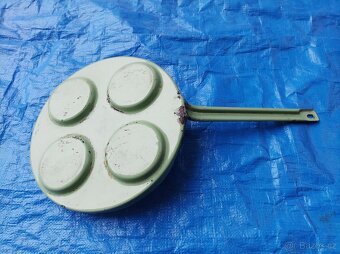 Smaltovaný zelený lívanečník - 5