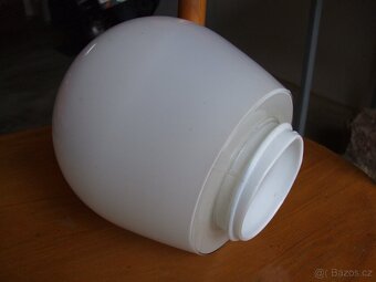 SKLENĚNÁ STÍNIDLA - 5