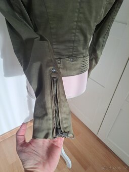 Bundička Guess - 5