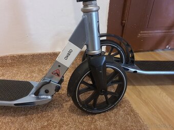 Prodám koloběžky - helmu - 5