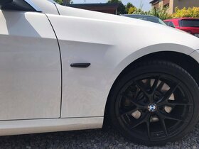 Černé dynamické blinkry BMW -E9x / E60 / E8x / E46 - 5
