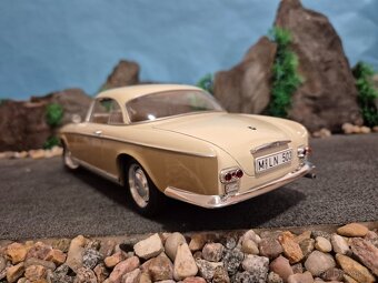 Prodam model 1:18 BMW 503 - 5