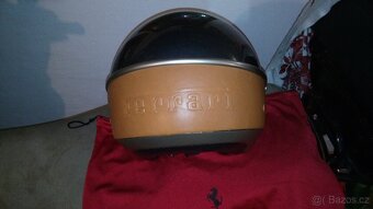 Otevřená přilba Ferrari - 5