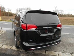 Chrysler Pacifica 3,6 Hybrid PLUG-IN RU 2018 - 5