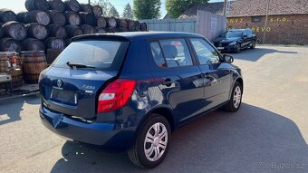 327. Škoda Fabia 2 1.2 CFHA/LNR 9462 Na náhradní díly - 5