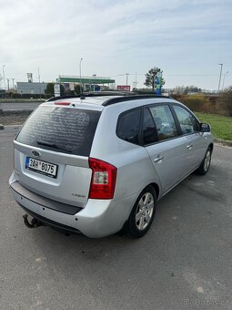 Kia carens 2.0 crdi 103 kW - 5