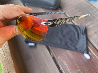 Oakley Subzero Carbon Fiber/Prizm Ruby - 5