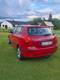 Kia Ceed 1.4 80kW, benzín, klima, manual - 5