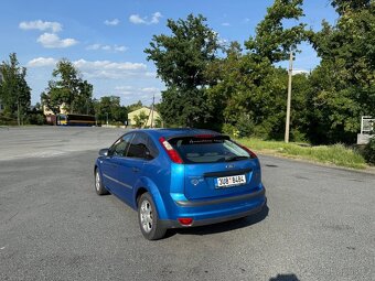 Ford Focus hatchback 1.6i - 5