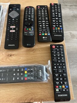 Různé ovladače k TV - 5