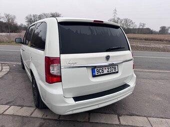 Lancia Voyager 3,6 DVD Gold RT Nový model 2012 - 5