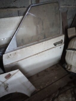 Tatra 613 dveře - 5