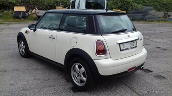 MINI COOPER R56 1,6L 2009 1.majitel TOP STAV panorama - 5
