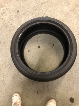 Pneu Bridgestone 255/35/19 - 5