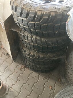 Kola s pneu Navara D40 - 5
