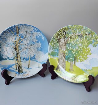 Sada porcelánových sběratelských talířů "Opadavé stromy" - 5