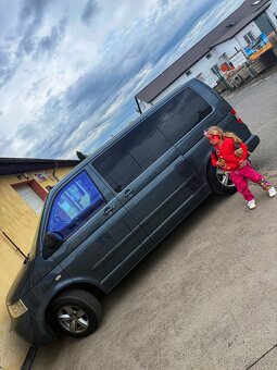 VW Multivan 2.5tdi 128kw automat 7 míst k pronájmu - 5