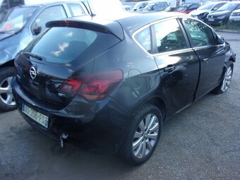 Opel Astra 1,7 CDTi 92kW - 5