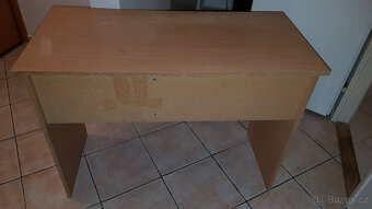 Malý psací / dětský stůl - 5