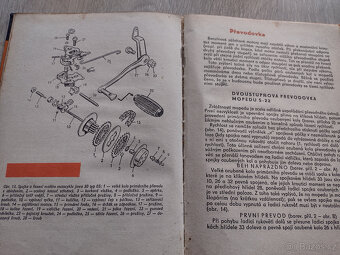 UČEBNICE ŘIDIČE MOPEDU A MALÉHO MOTOCYKLU, 1964 - 5