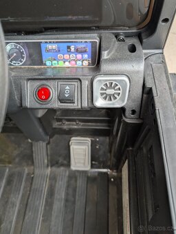 Dětské elektrické autíčko Mercedes Benz AMG G63 - 5