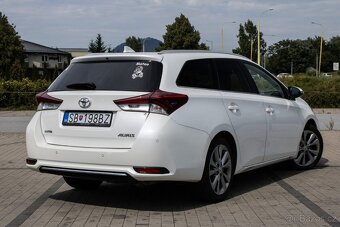 Toyota Auris 1.6 D-4D S&S Executive (2015). - 5