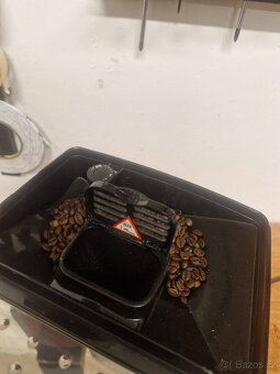 Automarický kávovar DeLonghi MagnificaS - 5