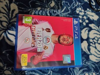 PlayStation 4 Slim 1TB - 5