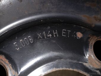 Rezervní kolo 4x100 - 5