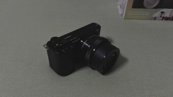 Sony ZV-E10 + objektiv Sony 16-50 - 5
