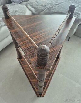 Dřevěný barový stoleček - 5