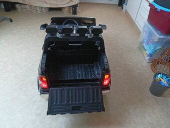 Elektrické autíčko pro děti Toyota Tundra - 5