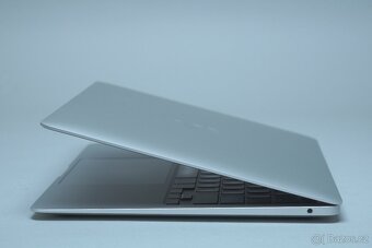 ZÁRUKA/Macbook Air13.3"/M1/8GB RAM/256GB SSD/BAT - 5