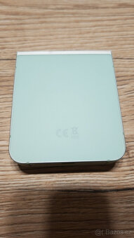 Samsung Galaxy Z Flip 6 5G 256GB Light Green - 5