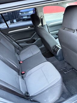 Volkswagen Passat,  Passat B8 2.0TDI 110Kw Manual Ojeté, 12/ - 5