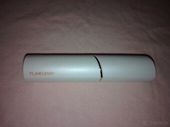 Epilátor(Depilátor) ve tvaru rtěnky - 5