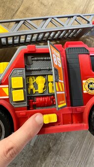 Hasičské auto se zvukovými a světelnými efekty Dickie - 5