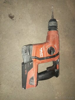 Bourací kladivo/kotoučová pila HILTI - 5