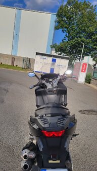 Gilera GP 800 - 5